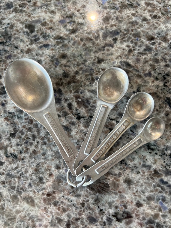 Vintage 4 Piece Aluminum Measuring Spoon Set US Standard 1 