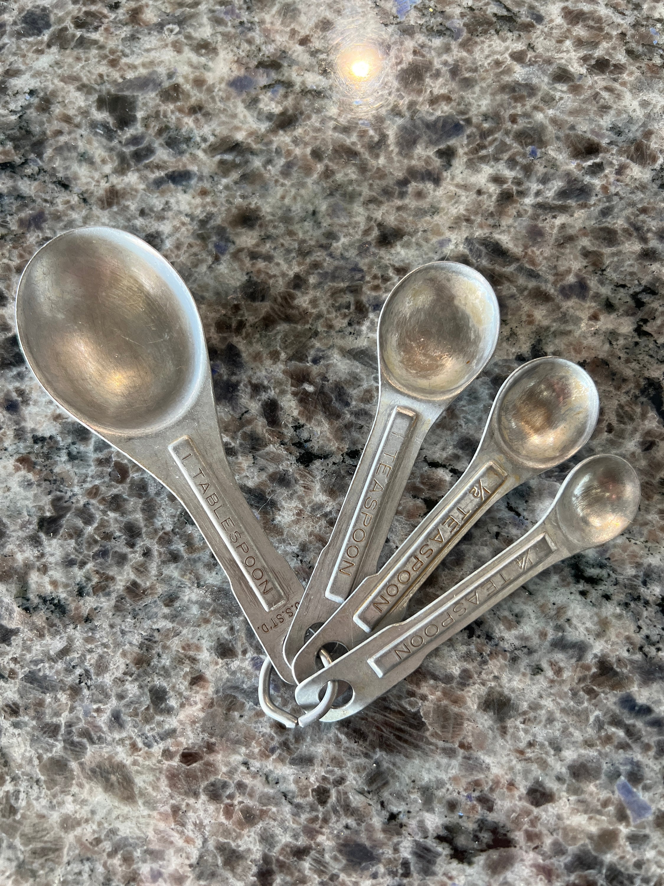 Magnetic Metal Measuring Spoons Set Stainless Steel Etched Stackable  Teaspoons Tablespoons Dual Sided Measure Spoon set of 8 for Measuring Dry  and