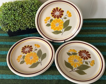 RARE 1970's Mikasa Vera Marigolds Set of 6 Dessert or Salad Plates