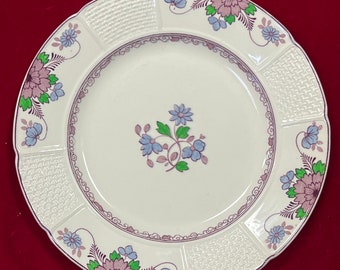 Vintage Wedgwood Etruria England Saxon Purple Floral Basketweave Dinner Plate 10 1/4" W ~ Wedgwood Etruria Saxon dinner plate