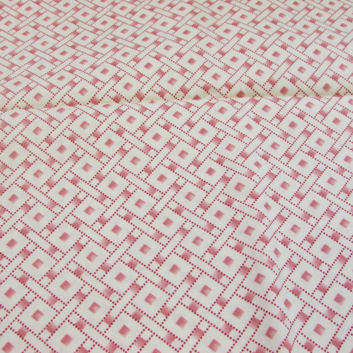 45W X 56L; Garden Twist cotton Vintage Garden Twist Collection II Sharon Evans Yenter for In the Beginning Pink Geometric Cotton Fabric 45W X 56L; Garden Twist cotton Vintage Garden Twist Collection II Sharon Evans Yenter for In the Beginning Pink Geometric Cotton Fabric