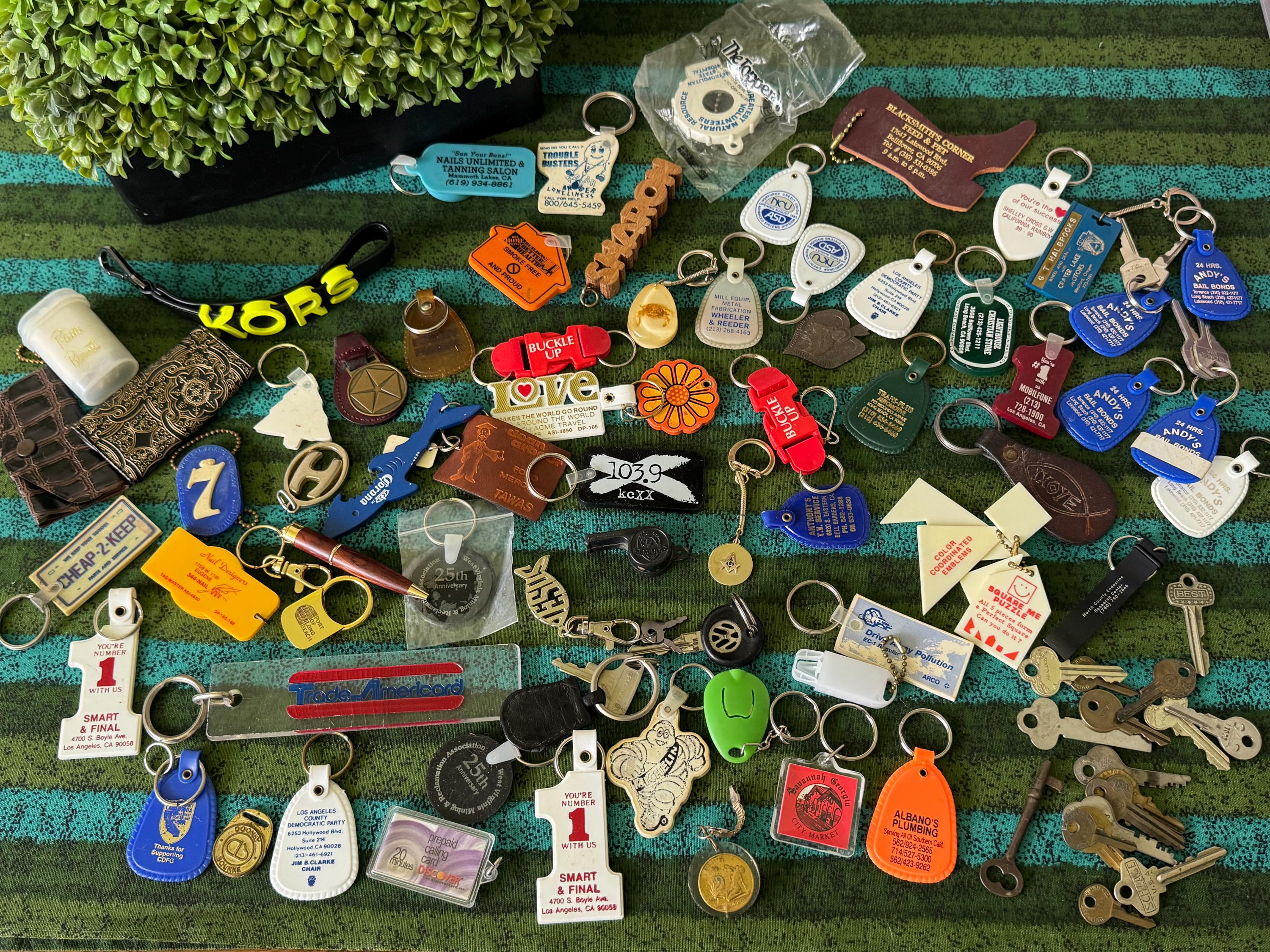 US JUNK KEY-CHAINS／ANTIQUE ／1920’s 1920s Keychain - Etsy