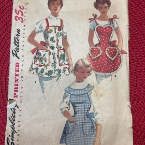 1950 Einfachheit Schnittmuster 1359 Misses Schürze Vollschürze 3 Styles Herz Taschen One Size-Schnitt- Vintage Schürze Schnittmuster, 50er Jahre Schürze