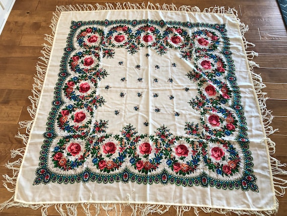 Vintage Pavlovo Posad Russian Floral Wool Extra La