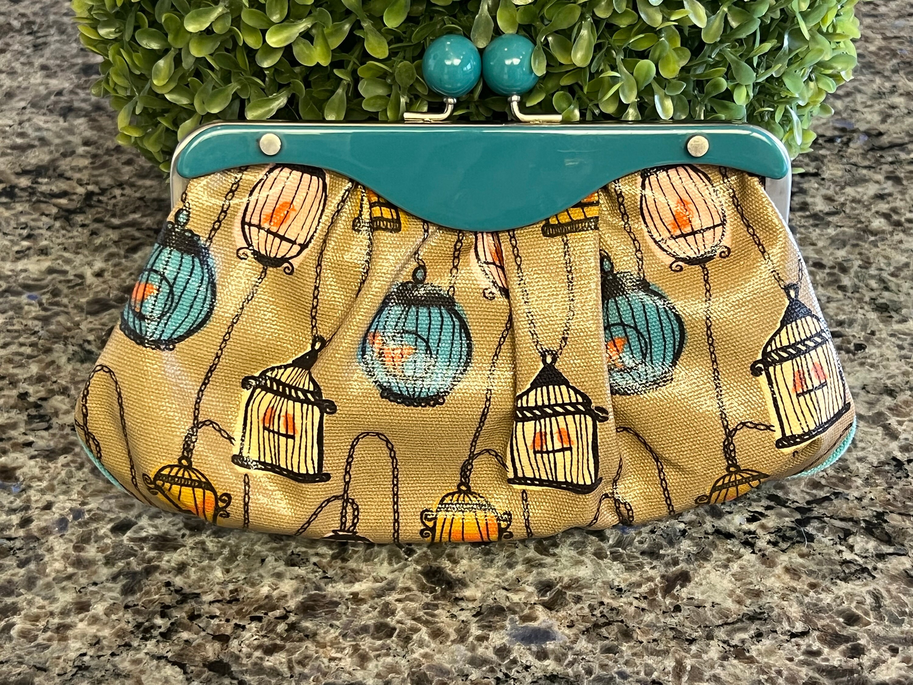 Fossil kisslock wallet new arrivals