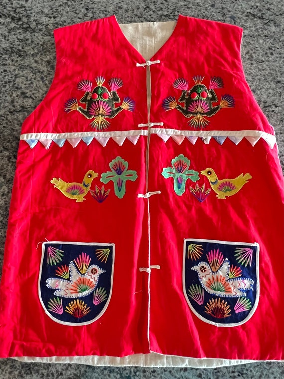 トップス AMERI UND MANY MOTIF BUTTON VEST Ameri（アメリ）の「UND MANY MOTIF BUTTON VEST（ベスト）」 - WEAR