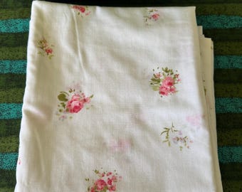 Pink "rosebuds" Full Flat Sheet Rosebud Print - vintage full pink floral sheet, vintage bedding, feminine bed