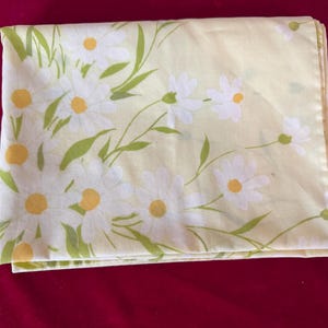 Vintage Pequot Yellow Daisy Standard Size Pillowcase -Pequot pillowcase, yellow floral pillowcase, daisy bedding, spring bed