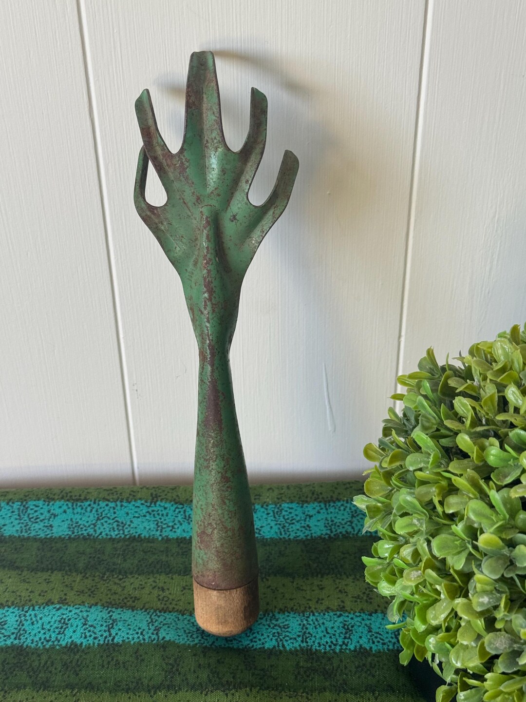 Old Stem Style Rake Handle Vintage Rustic Green Metal Hand Rake 12