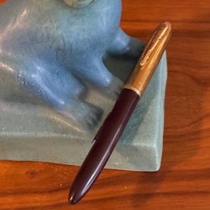 Penna stilografica vintage ARNOLD anni '40, rosso bordeaux e oro, con pennino a leva in velluto oro 14 k, penna stilografica antica 3-25, penna Arnold