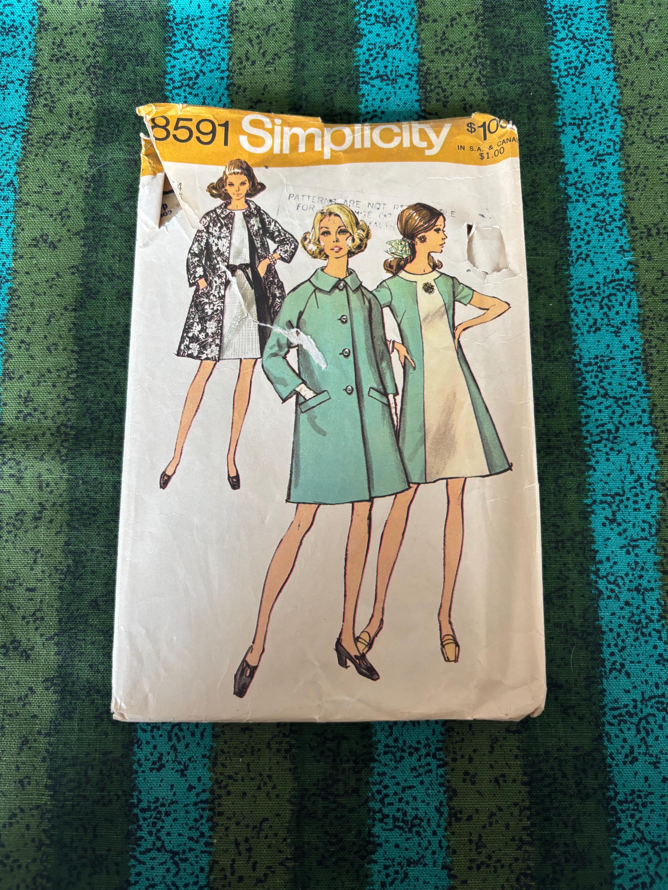1969 Simplicity Sewing Pattern 8591 Misses Round Neckline Dress and ...