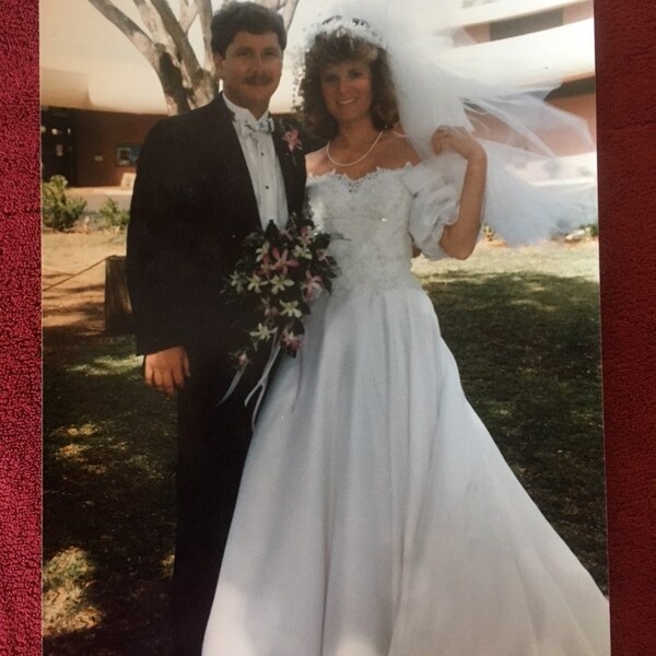 Vintage 1980'S White Wedding Dress Off the Shoulder with Pearls & Lace Bodice and Extended Train Size S-M and Wedding Veil with Storage Box