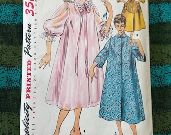 1950's Simplicity Sewing Pattern 4972 Duster Negligee Housecoat (Size 12)