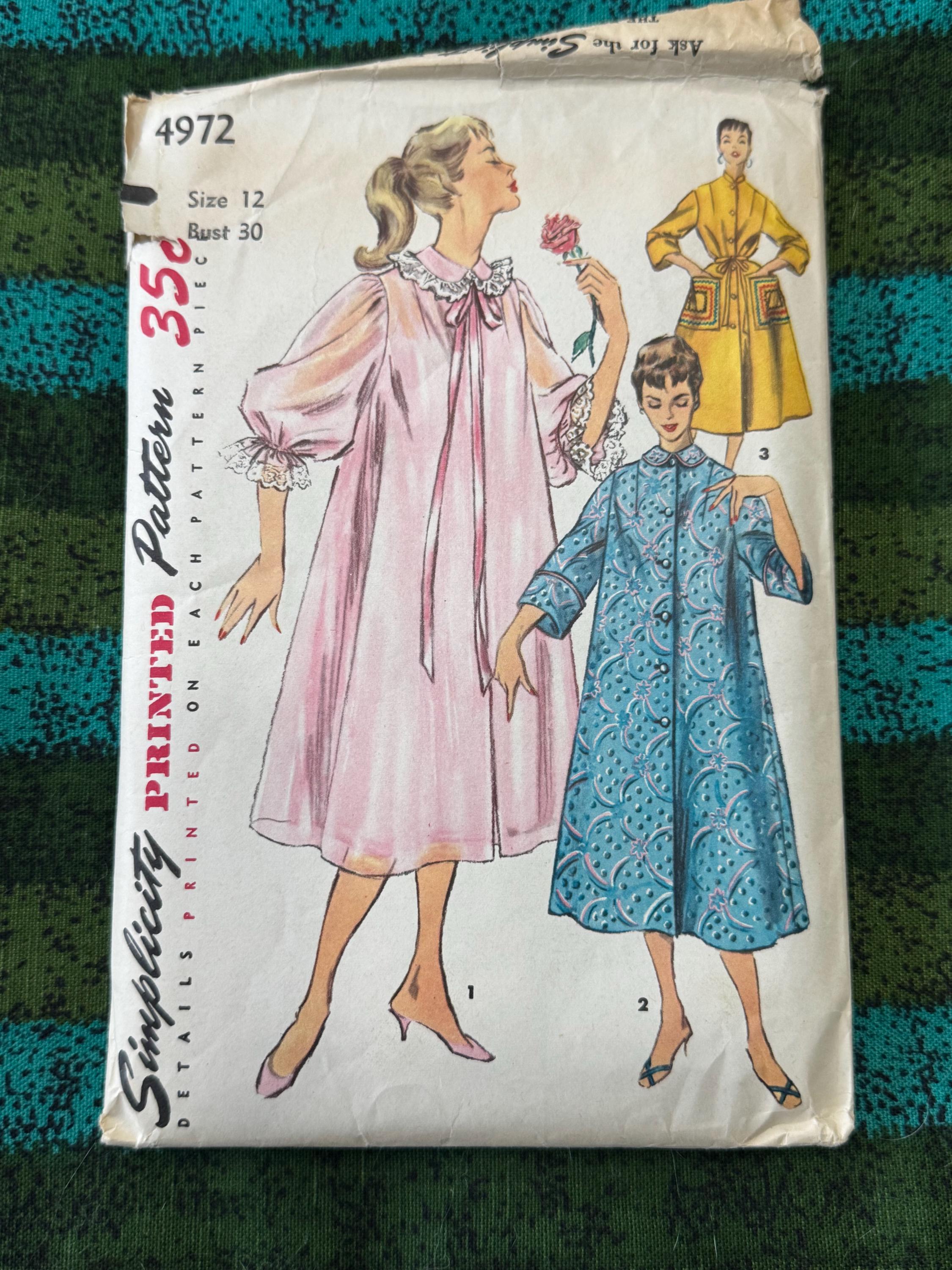 1950's Simplicity Sewing Pattern 4972 Duster Negligee Housecoat (size ...