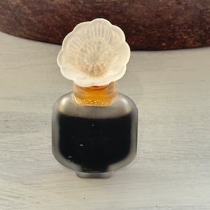 Rare 1970’s  Estée Lauder YOUTH DEW Cologne Bottle 3/4 Full Frosted Flower Cap by Verreries Brosse - vintage Estée Lauder, perfume collector