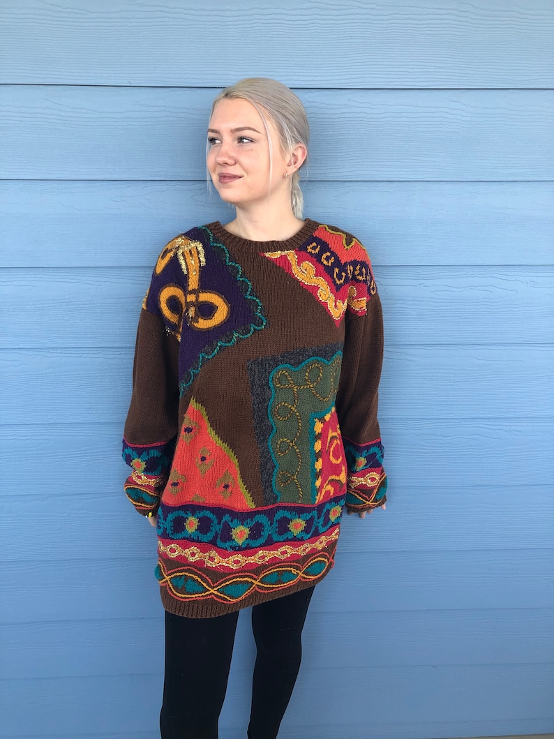 1980/'s oversized sweater Vintage Jacque /& Koko Oversized Brown Sweater with Bold Geometric Print and Gold Metallic Thread Size 18-20