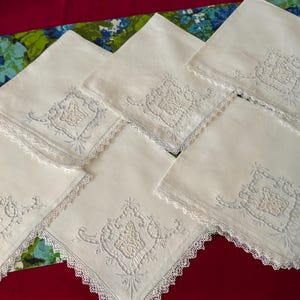 Vintage Lot of 10 Blue on White Italian Linen Cutwork Dinner Napkins 18&quot; with Filet Lace Trim~ formal dinner, Bridal dinner, Farmhouse