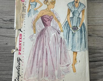 Vogue 6744 - Vintage 1950s / Late 1940s Swing Dress W/ Bolero