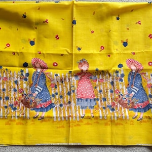 ヴィンテージ HOLLY HOBBIE American Greetings Fabrics by Manes イエローボーダー 軽量コットン生地、幅 44 インチ x 長さ 54 インチ - コットン生地、Holly Hobbie