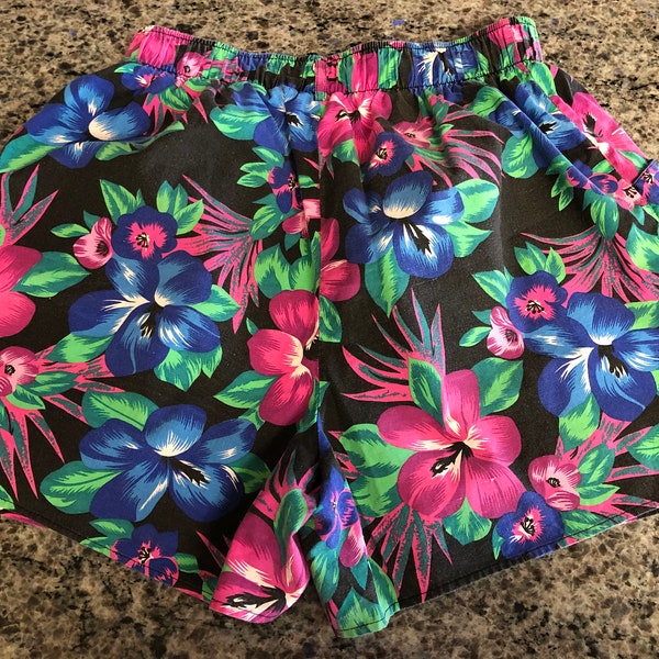 Hippie Floral Women's Shorts