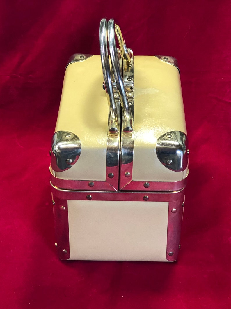 Vintage 1950/'s LISETTE Tan Vinyl /& Gold Lunch Box Style Handbag Purse- vintage handbag Lisette handbag box handbag train case handbag