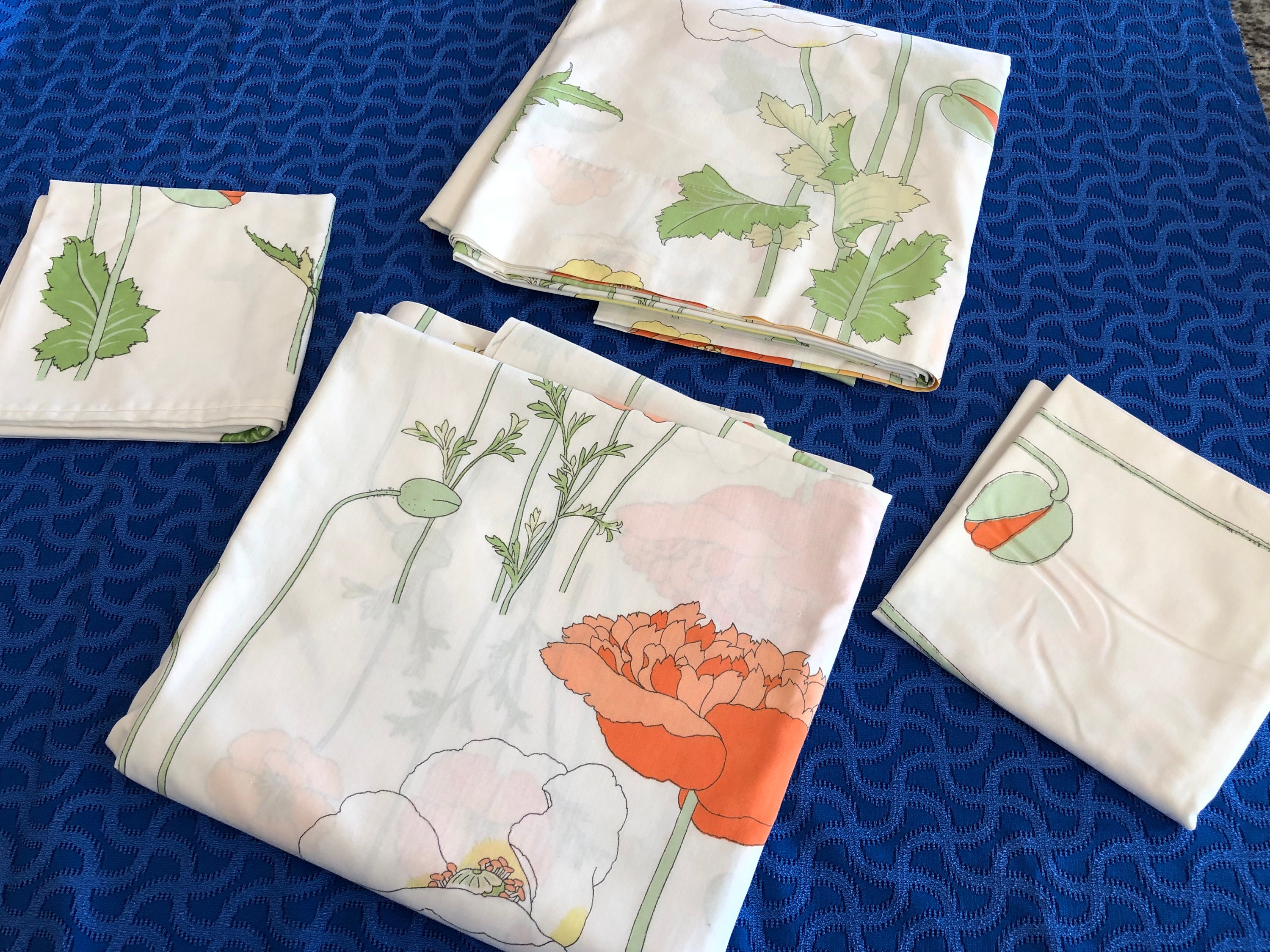 VINTAGE NEW WAMSUTTA JAY YANG GROWING POPPIES TWIN FITTED SHEET 39 x 75 VINTAGE NEW WAMSUTTA JAY YANG GROWING POPPIES TWIN FITTED SHEET 39 x 75