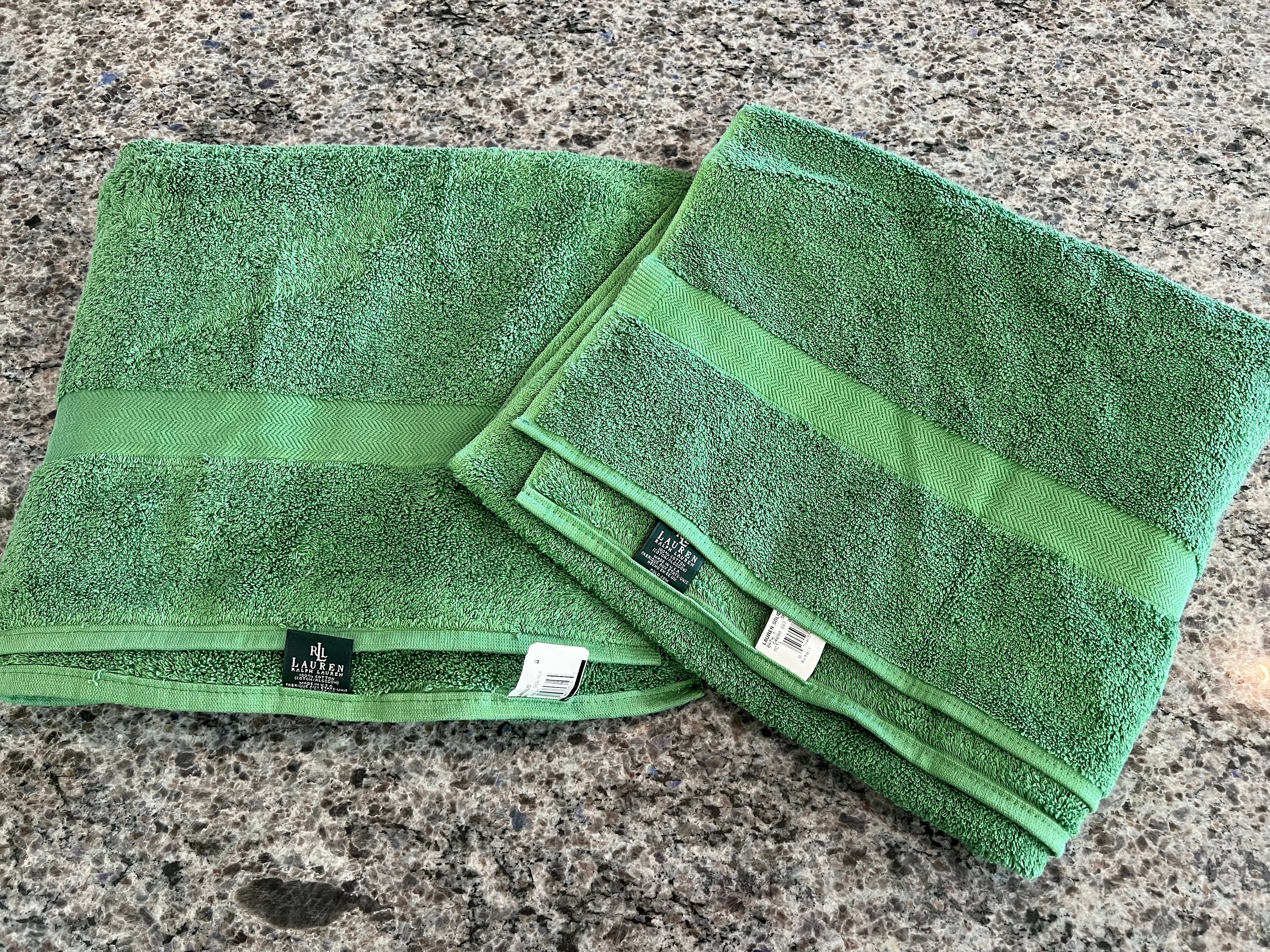 NWT Ralph Lauren Set of Two snow Pea Grass Green Bath Towels Ralph Lauren  Towels, Spring Green Towels, Solid Green Bath Towels 