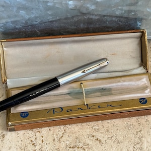 Vintage 50’s Boxed Parker 51 Black Aeromatic Fountain Pen Gold Filled Cap with Double Rhinestone Cap in Blue - Parker fountain pen