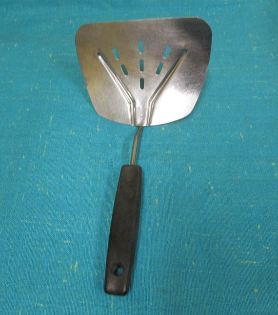 RARE FOLEY Vintage Shorter Slotted Spatula With Large blade and