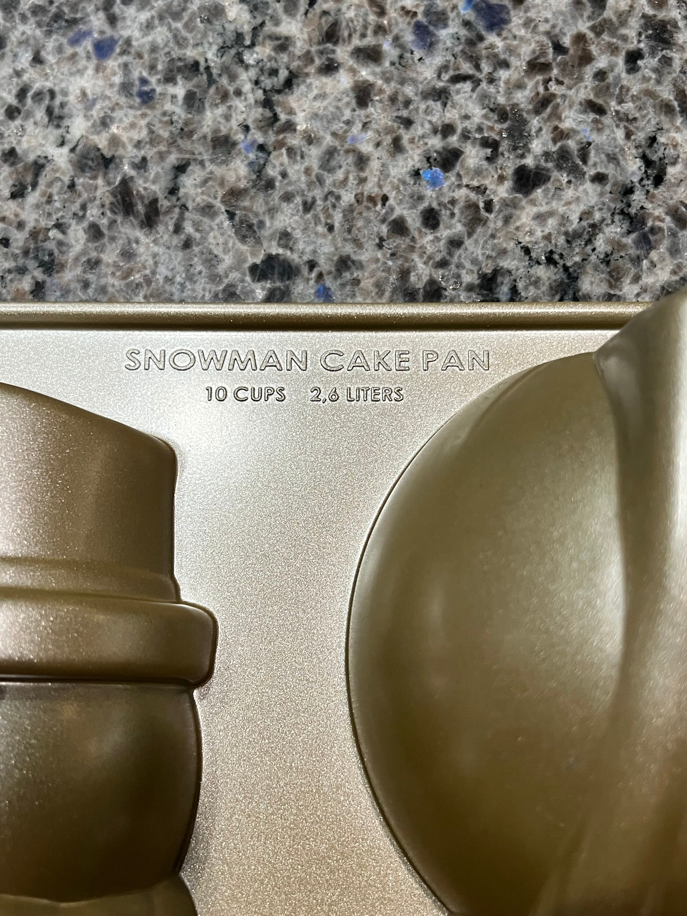 Nordic Ware Williams Sonoma Standing 3D Large Snowman Cake Pan