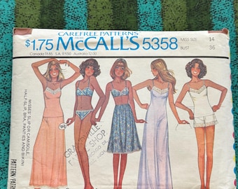 Simplicity Lingerie #8946 Size 14 Uncut Factory Folded, Vintage