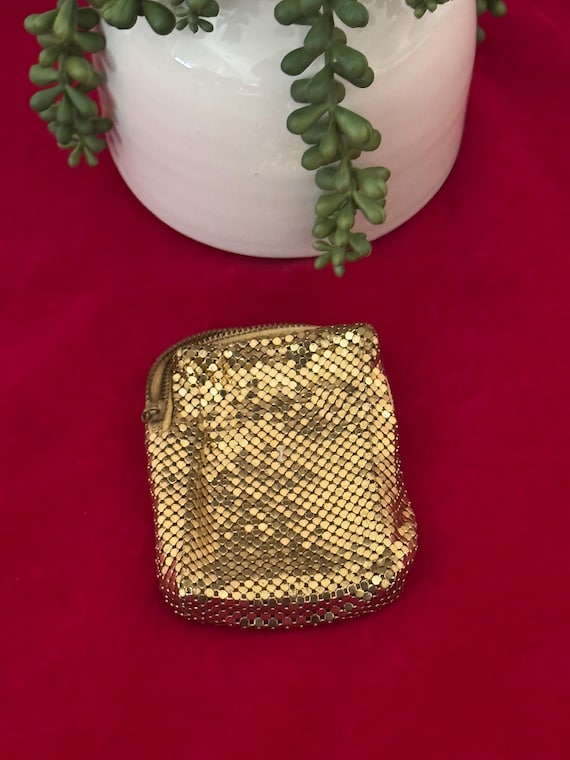 Vintage Whiting & Davis Cigarette Case Goldtone Metal Mesh Zippered Holder~  Vintage Cigarette Holder