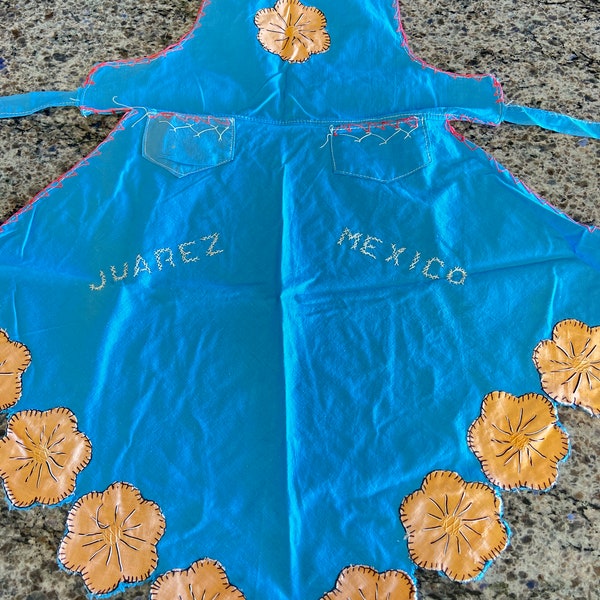 Vintage Juarez Mexico Appliqué Blue cotton bib apron With Peach Flower Border- Mexico bib apron, Juarez Mexico souvenir apron, childrens