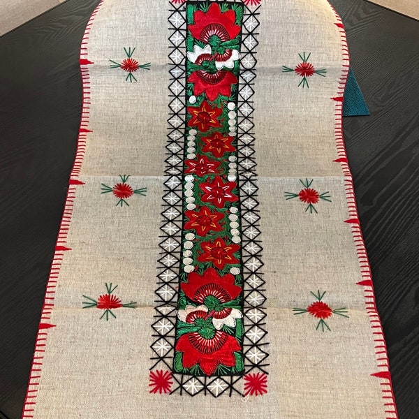 Vintage Linen Hungarian Kolocsa Folk Art Hand Embroidered Mayto Table Runner Dresser scarf, Centerpiece table~ floral embroidered runner