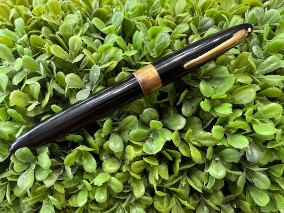Vintage 1950 Sheaffer Black & Gold Fountain Pen With 14k Lifetime
