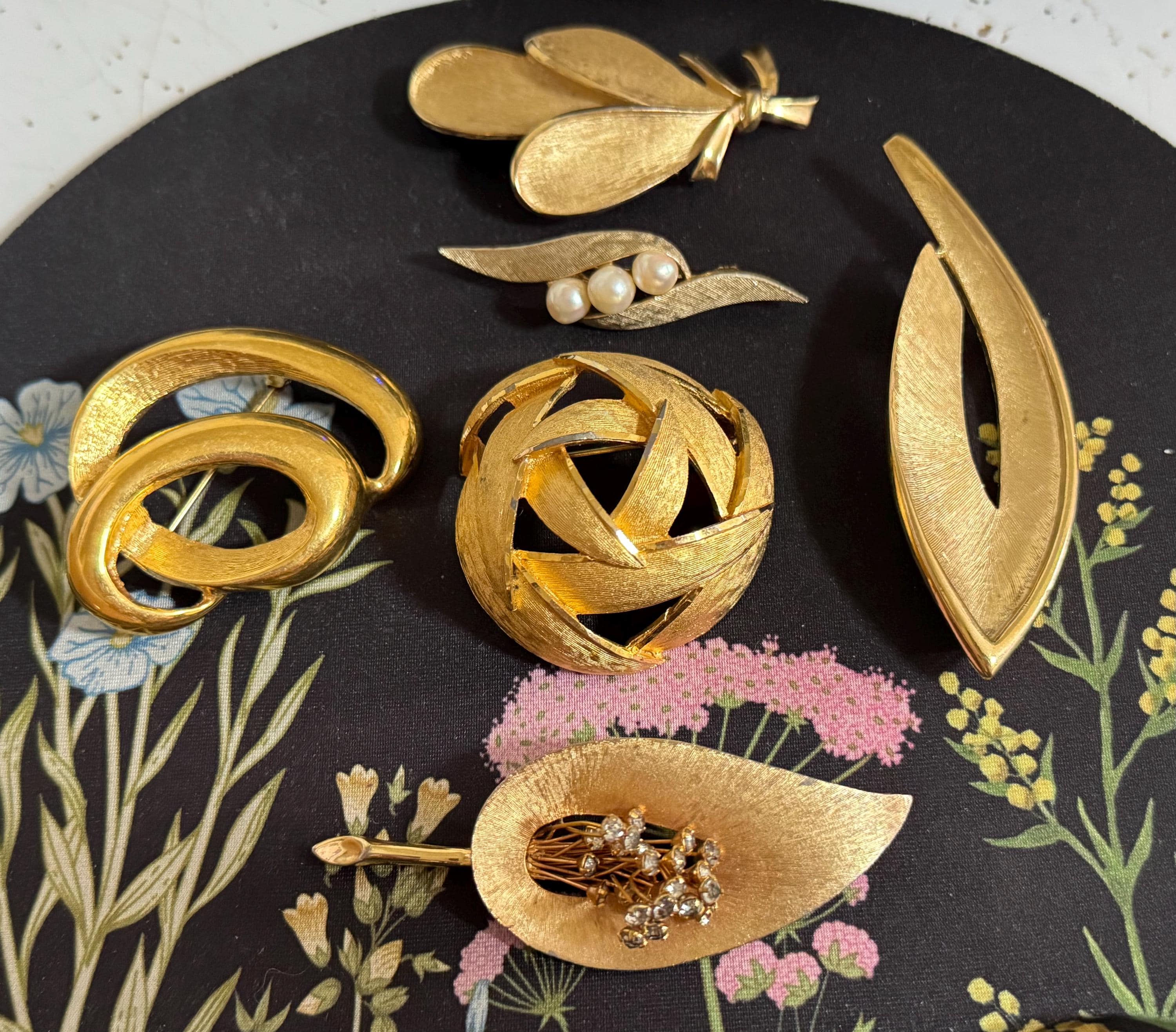 Napier Vintage Brooches - Etsy