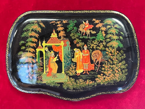 Vintage Russian Palekh Hand Painted Black Lacquer Box With Red