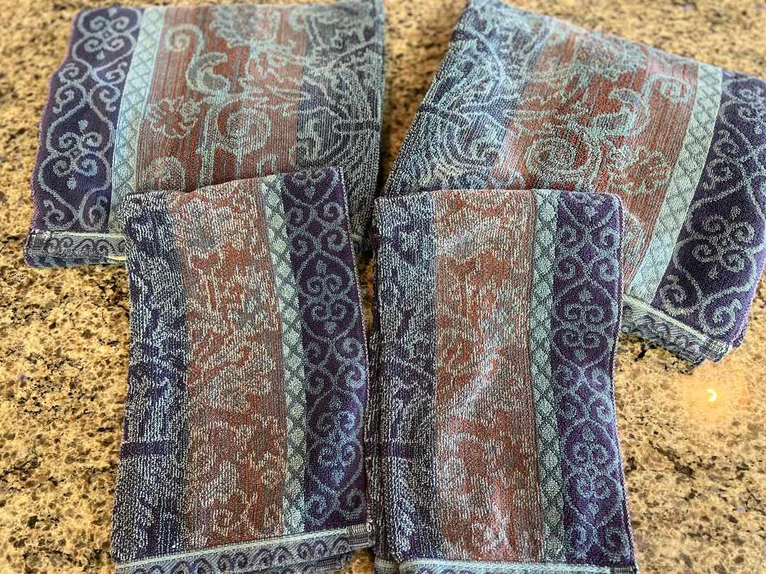 Vintage Royal Velvet by Fieldcrest Blue & Rust Striped Fleur De Lis