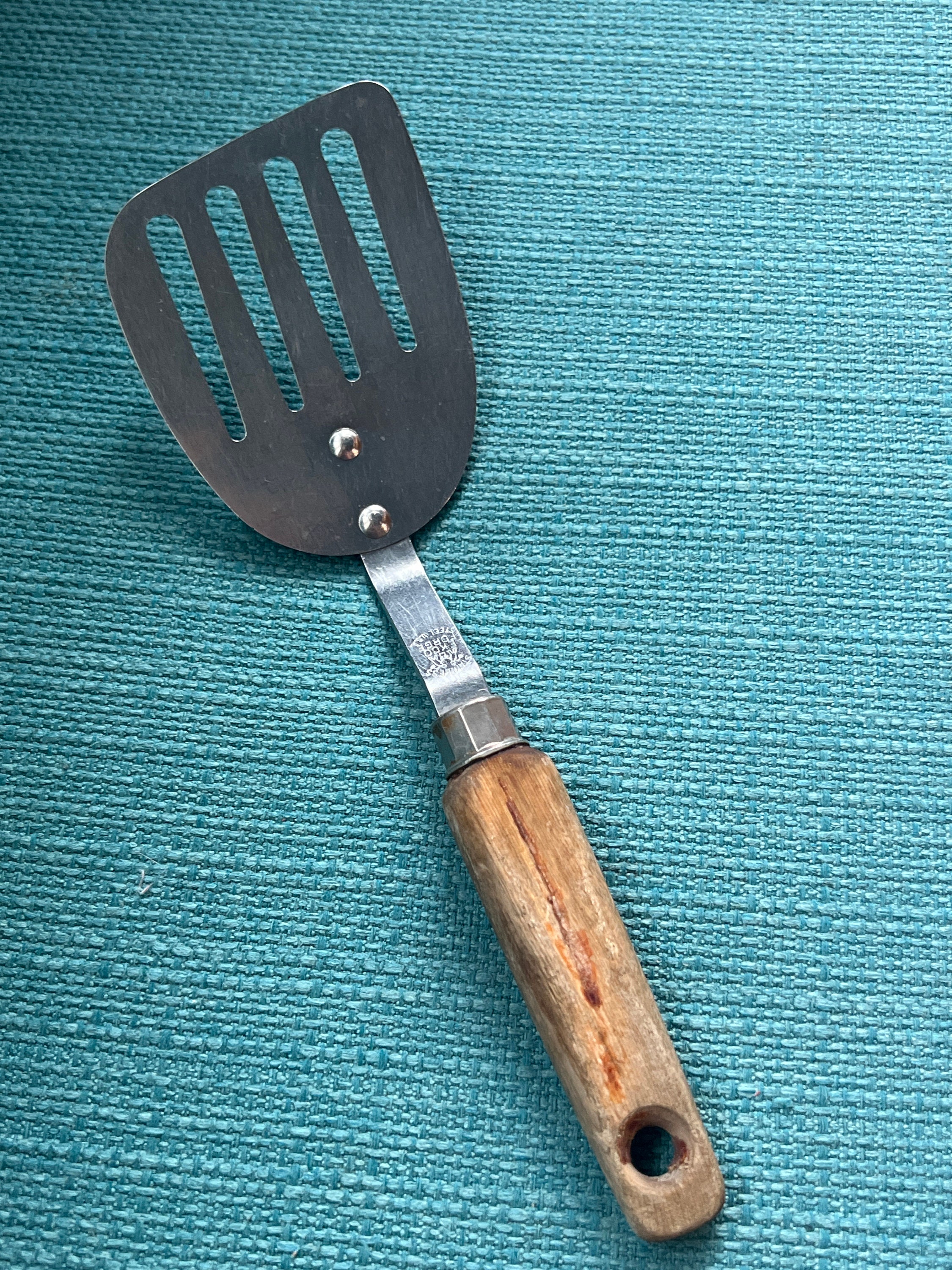 Vintage RARE EKCO FORGE Stainless Short Angled Slotted Spatula With Wood  Handle, 8 1/2 Ekco Forge Short Slotted Spatula 