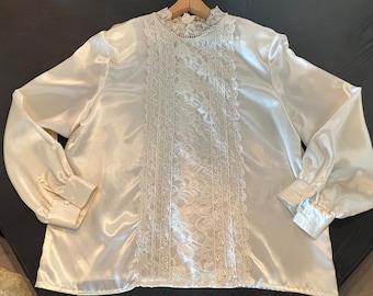 Vintage Diversity Beige Lace & Satin Blouse with Mock Neckline and Long Sleeves Button Back Size L-XL~ Victorian Revival blouse, romantic