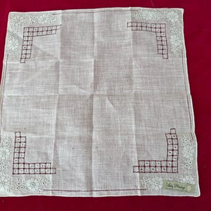 Vintage Lady Heritage White Drawn Work Wedding Bridal Hanky Handkerchief 13&quot; - wedding hanky, bridesmaid gift, vintage drawn work hanky