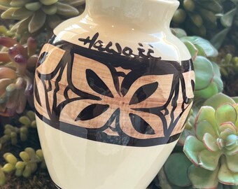 Vintage Pohaku kiln Hawaiian “HAWAII” Souvenir Ceramic Vase 6 1/2”- Hawaii souvenir vase, Pohaku kiln Hawaii