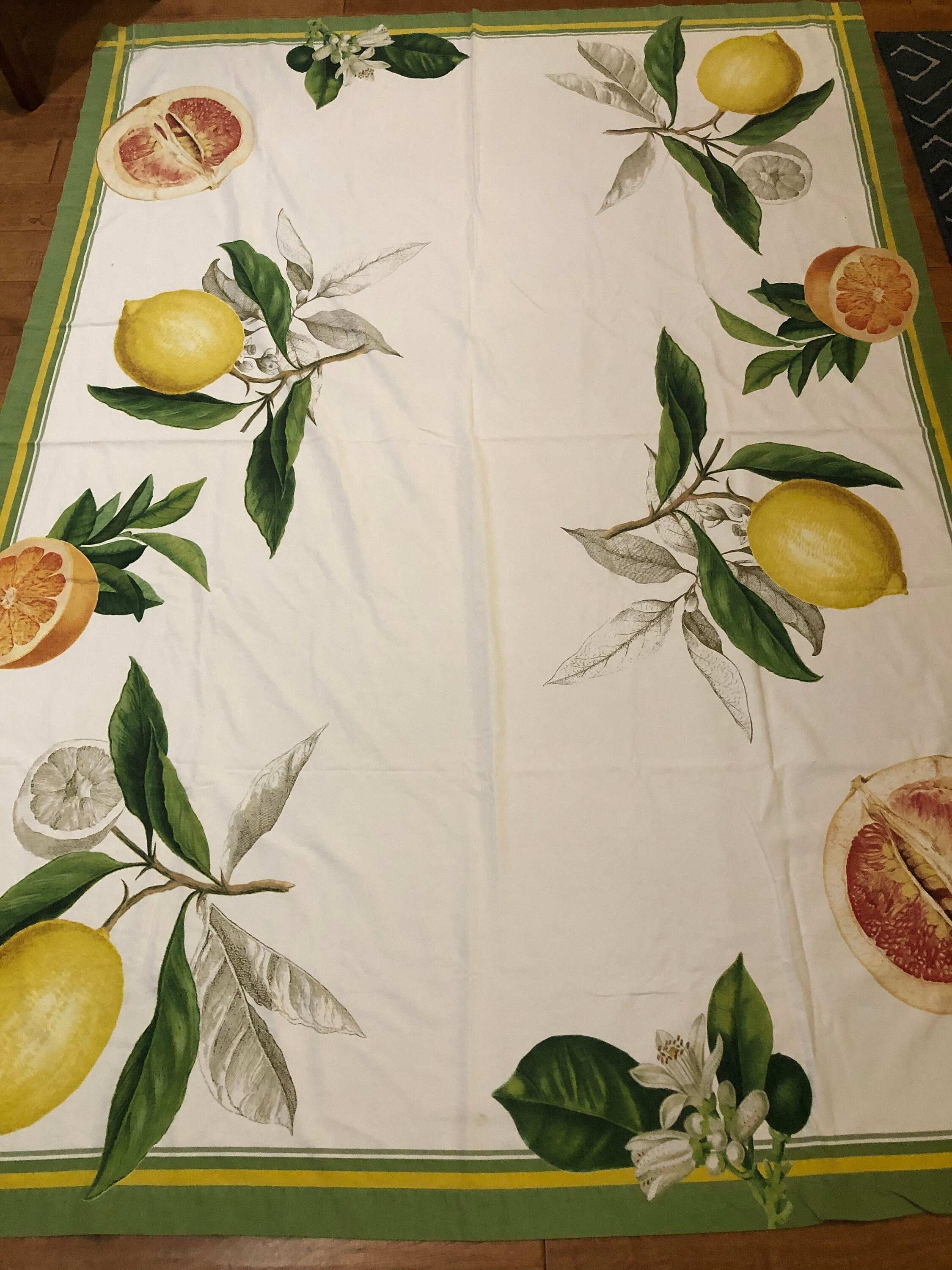 Williams Sonoma Meyer Lemon Table Cloth New Summer Picnic 70x108 100% Cotton Williams Sonoma Meyer Lemon Table Cloth New Summer Picnic 70x108 100% Cotton