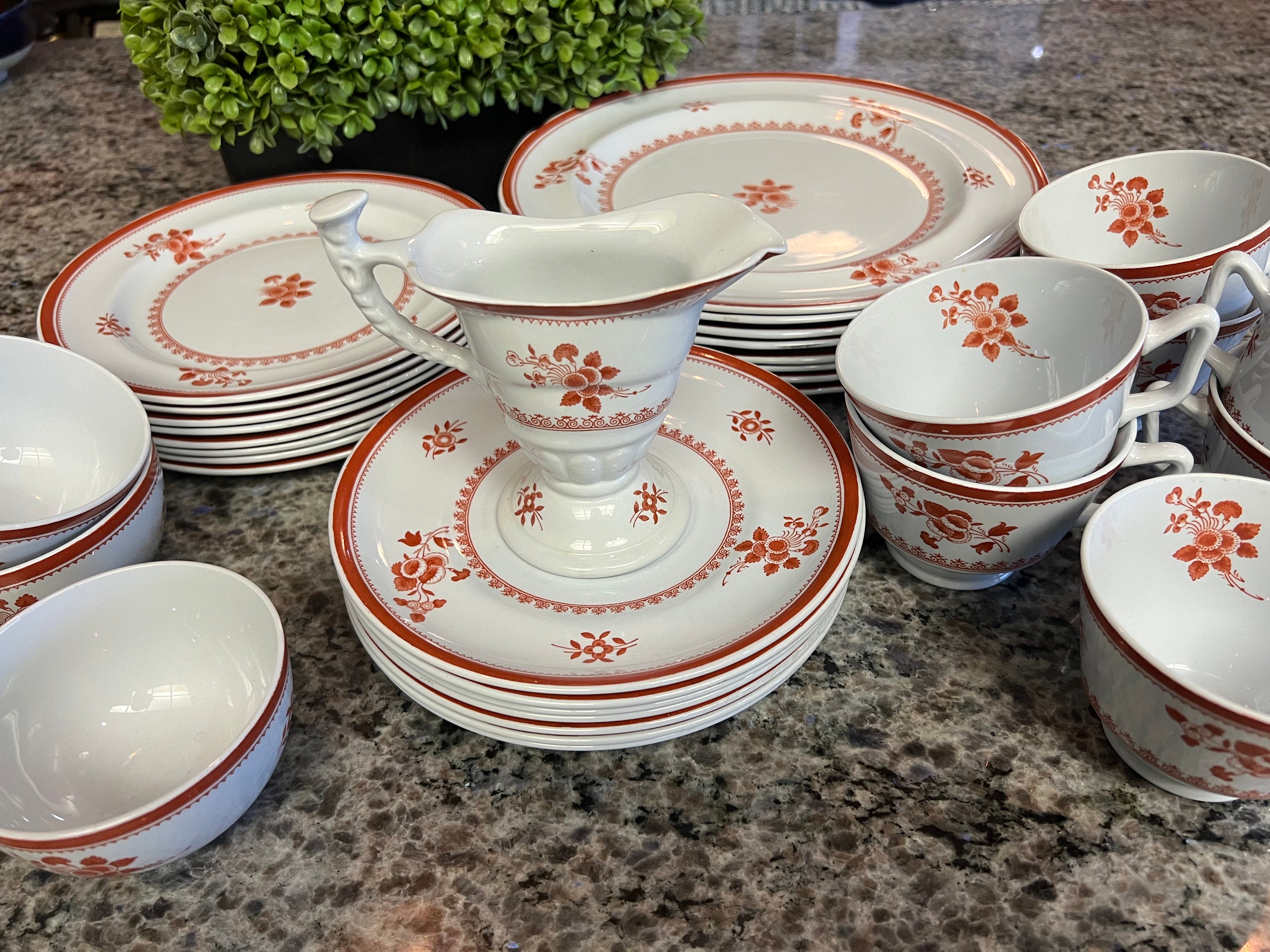 Spode Gloucester Red Fine Stone Dinnerware Set - 8 Dinner Plates