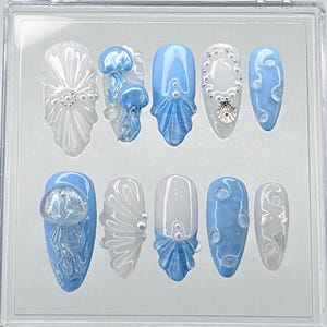 Jellyfish Ocean Press On Nails, 3D Blue Sea Shell Nail Art, Ocean Inspired Blue Nails, Blue Jellyfish & Ocean Theme, Mermaid nails