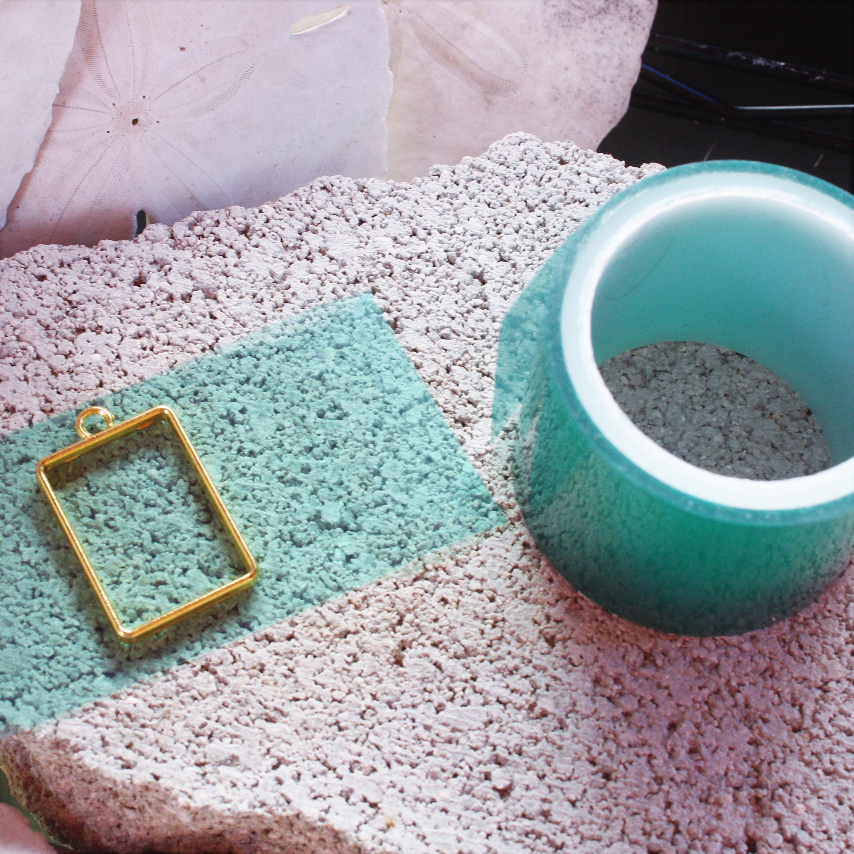 DIY Pendant Making Paper Tapes For Metal Hollow Frame Open Bezel UV Resin Craft DIY Pendant Making Paper Tapes For Metal Hollow Frame Open Bezel UV Resin Craft