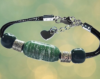 Pet Cremation Bracelet: Ash Infused Glass Bead Memorial Jewelry