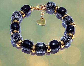 Black Memorial Bracelet - Pet Cremation Jewelry, Ashes Bracelet with Glass Beads, Beaded Bracelet for Women and Men