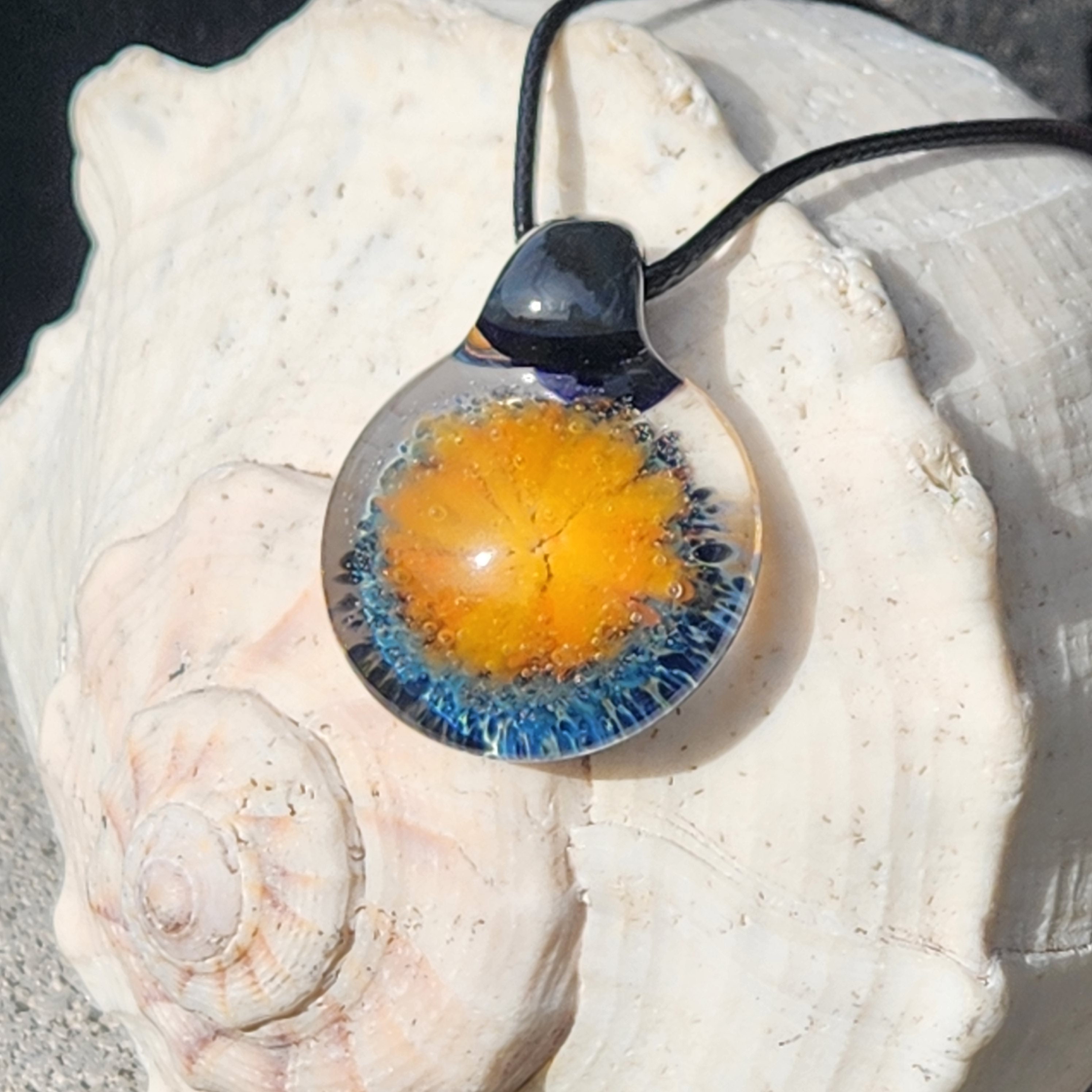 Heady pendant necklace sale