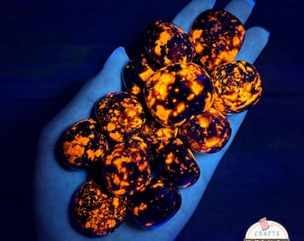 Piedras pulidas de yooperlita (3 piezas): sodalita reactiva a los rayos UV, cristal pulido, especímenes minerales, cristales curativos